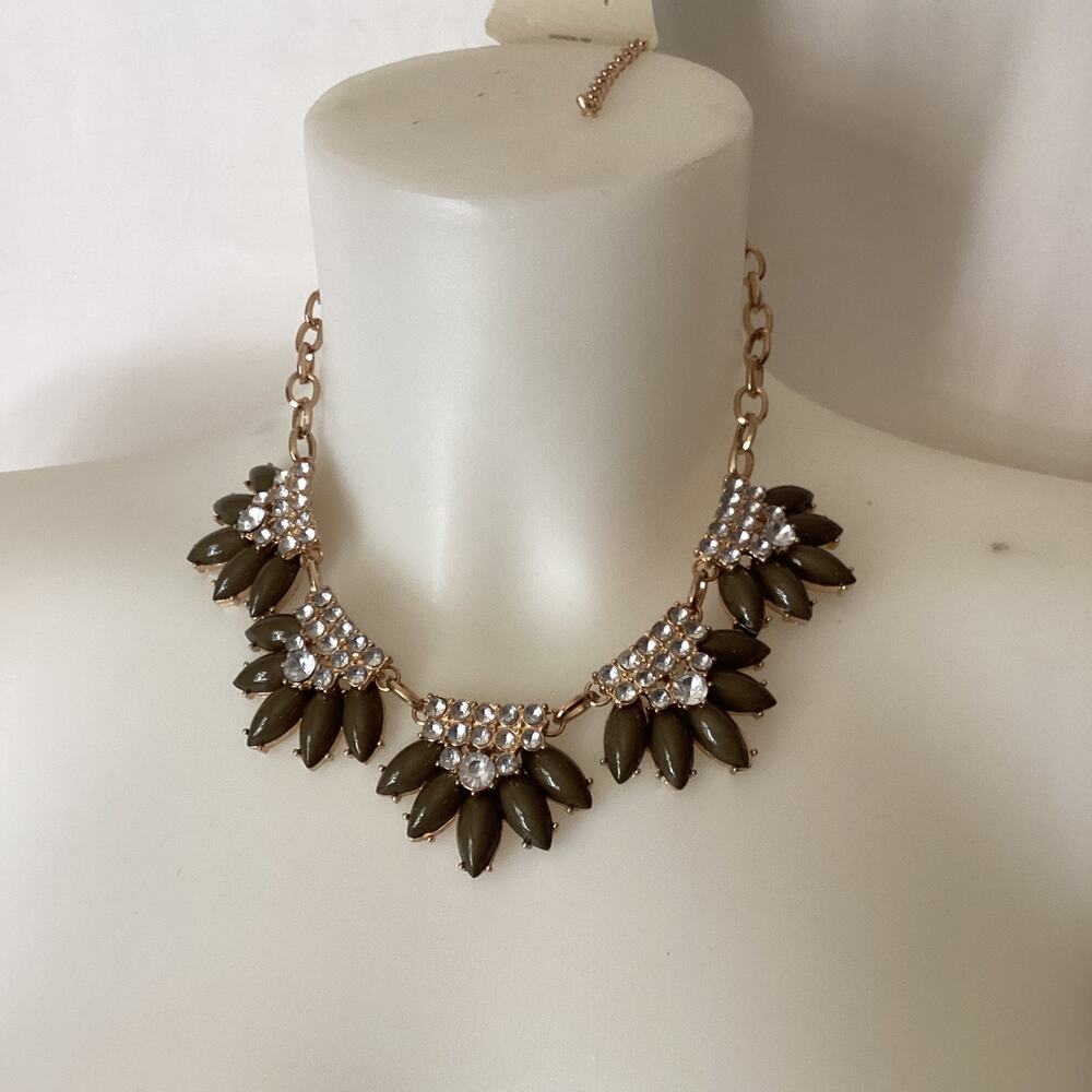 1811 NWT Stony Statement Necklace16" With Green Acrylic And Clear Rhinestones